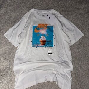 Kids XL Nike White and Blue Graphic T-Shirt